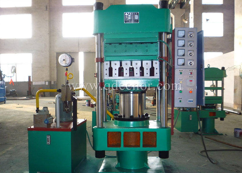 Four column plate vulcanizing press